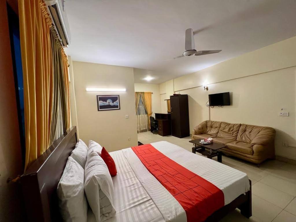 Hotel Rooms Dha Karatschi Exterior foto